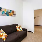 Guesthost - Metro Dinegro - Comfy Genova